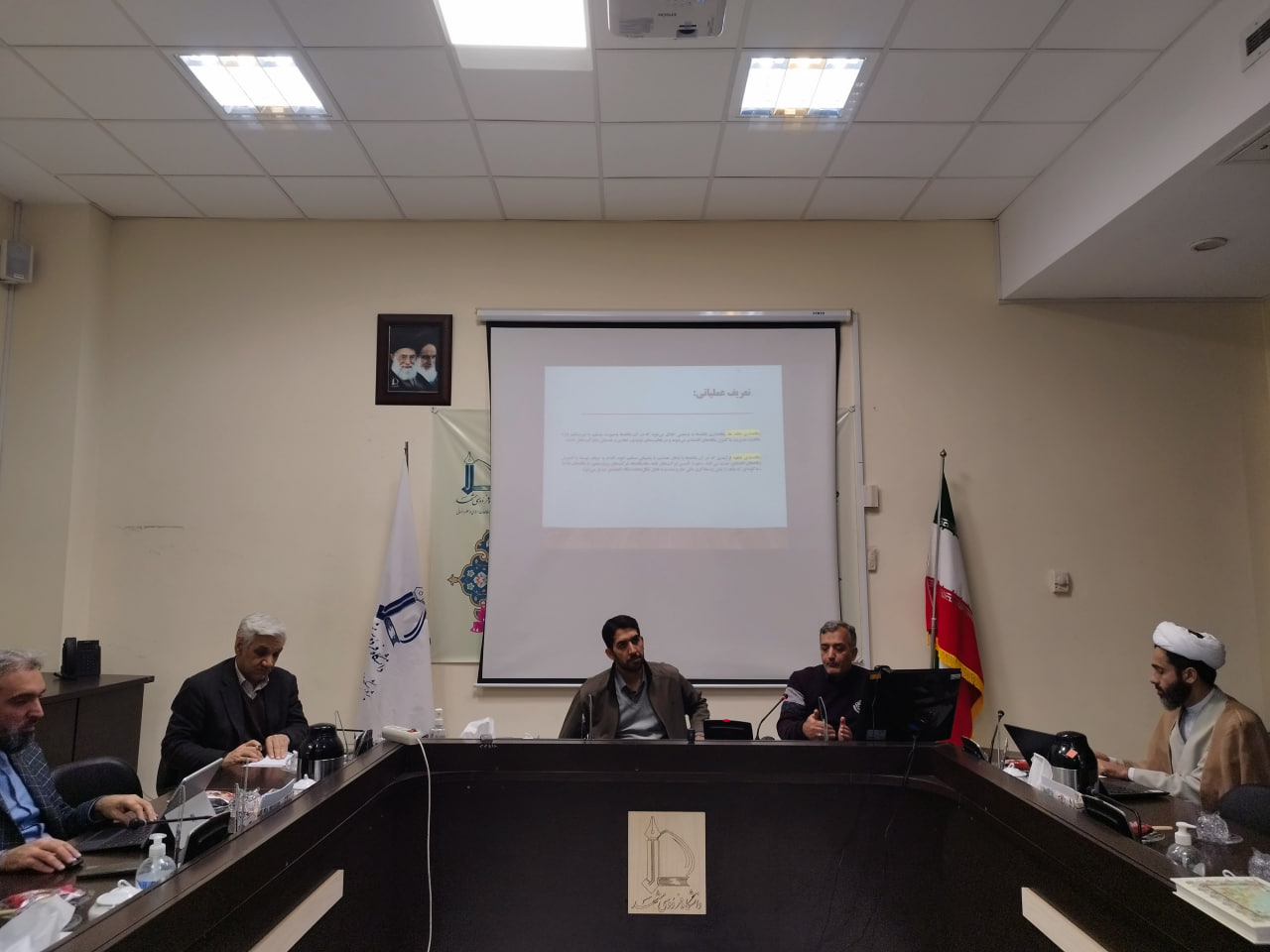 کرسی علمی «نسبت بنگاه‌داری بانک‌ها با نرخ تورم و دلالت‌های آن برای تغییرات نرخ سود سپرده»